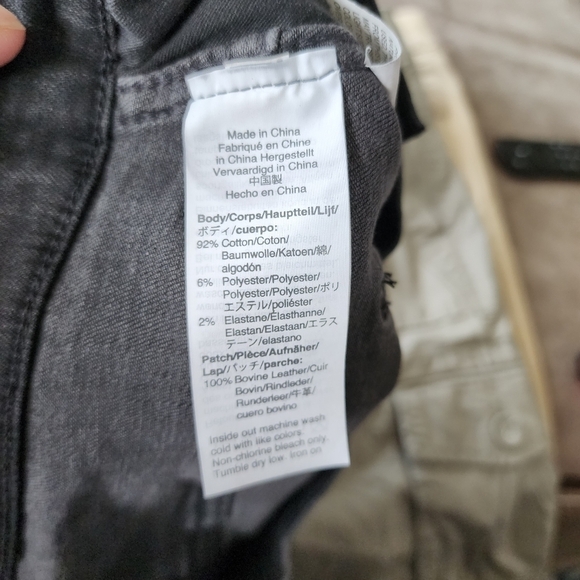 Madewell 10" High-Rise Skinny Jeans in Berkeley Black: Button-Through Edition - Picture 9 of 9